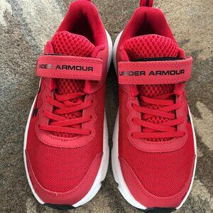 Brand New Size 2 Wide Under Armour shoes